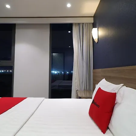 Reddoorz Plus & Cloud 9 Quang Trung-2